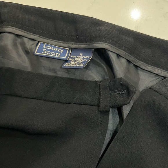 Laura Scott Classic Black Mini Skirt - Picture 7 of 7